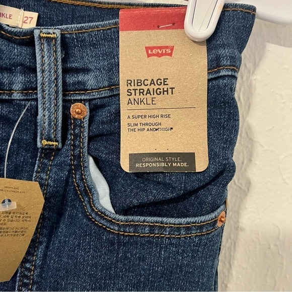 Levi's Women's Ribcage Straight Ankle Seamed Jeans 27x27 Dark Wash Buttonfly NWT - Picture 4 of 13